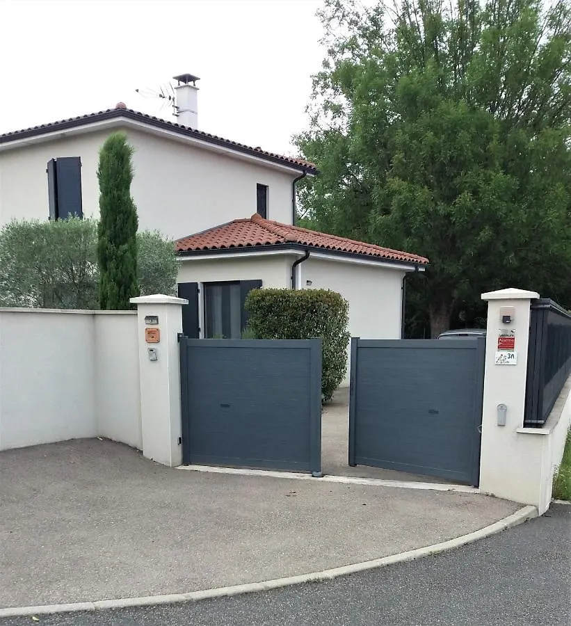 L'Olivier Apartment Mornant Homestay